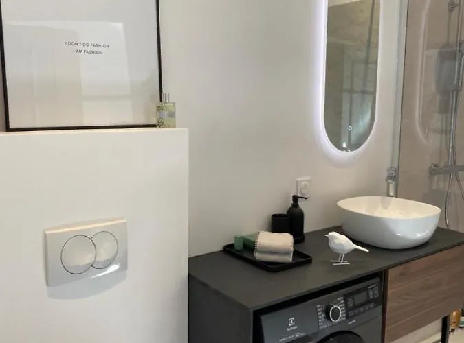 De Standing 4 Etoiles Pereire A Pied 100m *